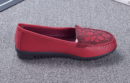 老北京布鞋，京城印象布鞋， 35130C红色