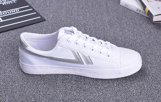 老北京布鞋，京城印象布鞋，72110C白银