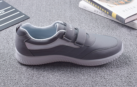 老北京布鞋，京城印象布鞋， 83175C灰色